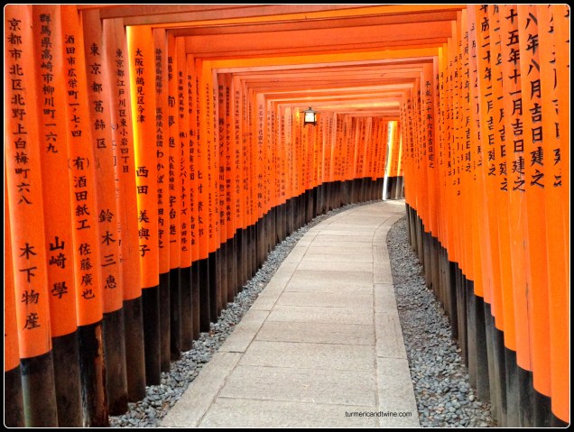 fushimi inari walkway.jpg